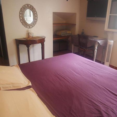 La Feniere Bed and Breakfast Vénéjan Εξωτερικό φωτογραφία