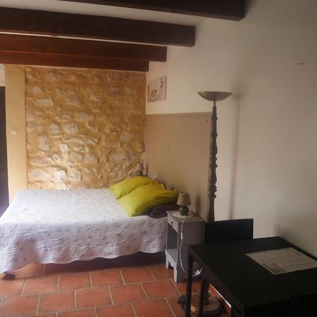 La Feniere Bed and Breakfast Vénéjan Εξωτερικό φωτογραφία