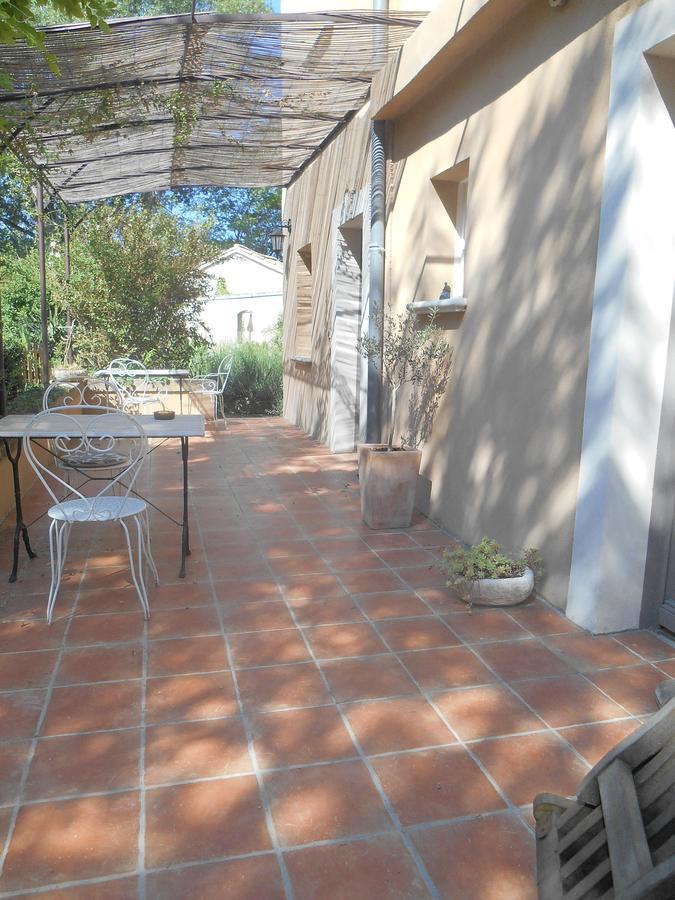 La Feniere Bed and Breakfast Vénéjan Εξωτερικό φωτογραφία
